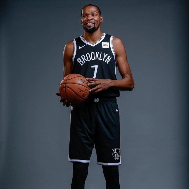 在分析比赛 在分析比赛